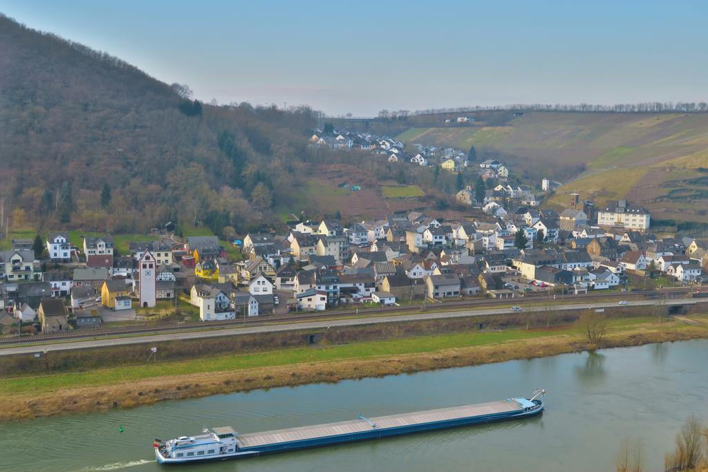 Ferienwohnungen Haus Am Wuerzlaysteig Lehmen 외부 사진