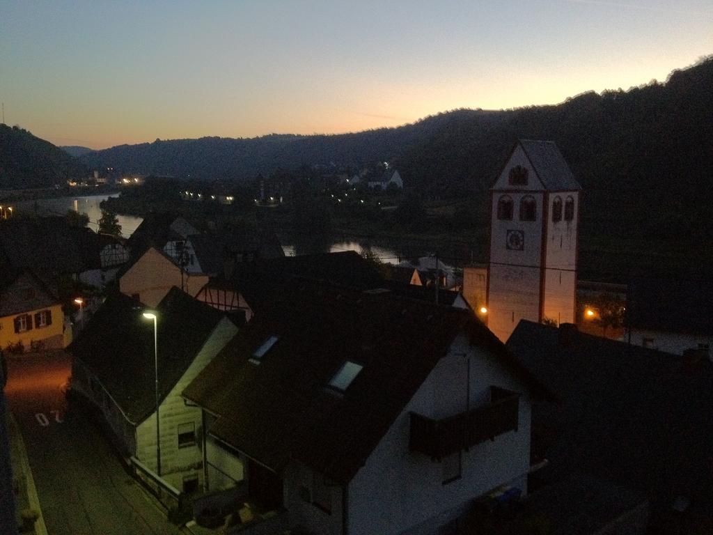 Ferienwohnungen Haus Am Wuerzlaysteig Lehmen 외부 사진