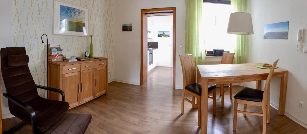Ferienwohnungen Haus Am Wuerzlaysteig Lehmen 외부 사진